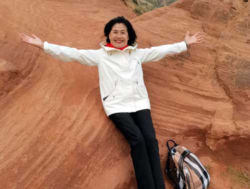 陕西旅游：走进榆林靖边地区波浪谷（图）