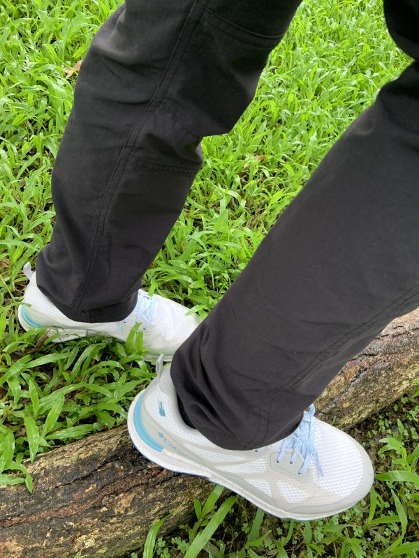 穿上Columbia哥伦比亚防水徒步鞋，随时说走就走的轻松郊外游