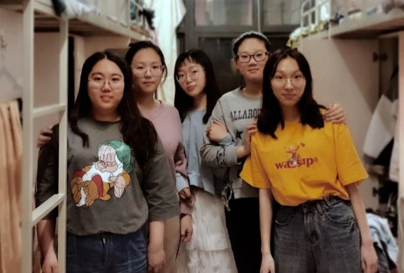 南北方大一新生入学，地域差异逐渐体现，“沙雕”问题真不少