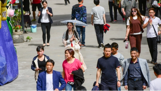 爸妈眼中的大学VS我眼中的大学，爸妈的眼神，我是真的服了