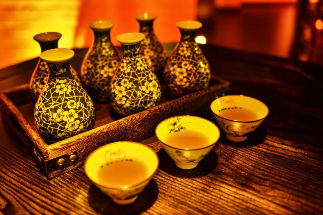 大牌争相入局餐+酒，小酒馆真的是一门好生意？