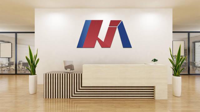 为自己的车友会设计LOGO，他在一品威客网获满意作品