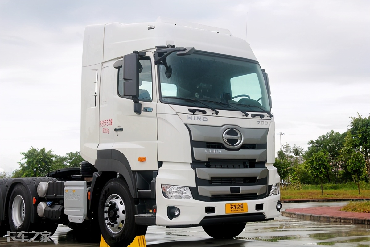 搭载u11c发动机 全新驾驶室,广汽日野700智臻牵引车全面升级