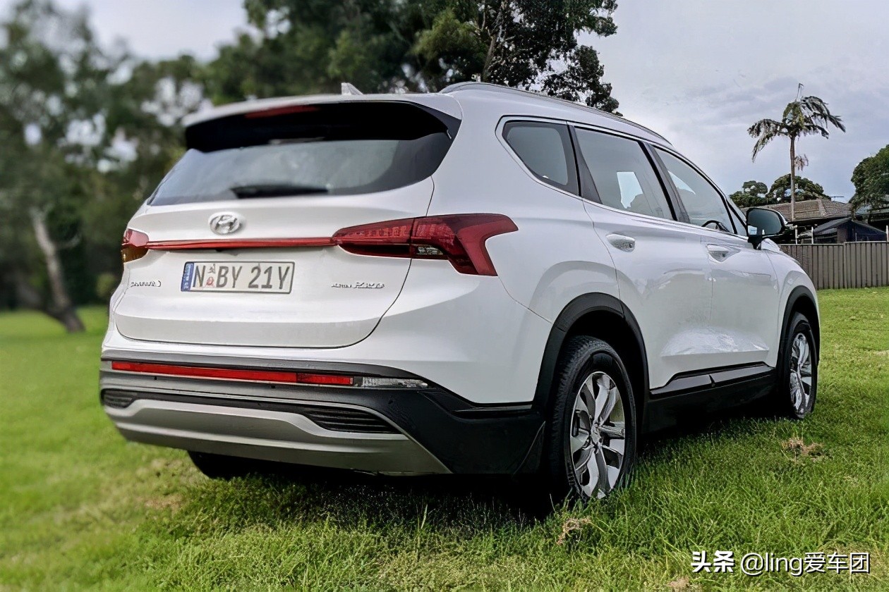 终于和平了.如果您相信-新的电视广告,那将是2021年现代圣达菲的期望.