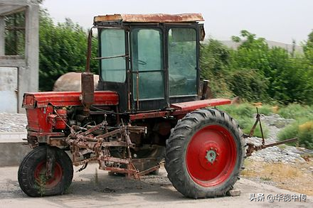 上海丰收-35拖拉机和弗拉基米尔t-28拖拉机哪个更具有时代特质