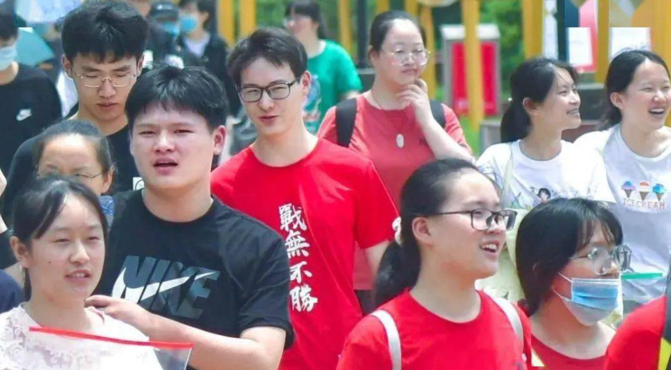 500分左右录取的军校，实力强悍且口碑好，适合中等生报考