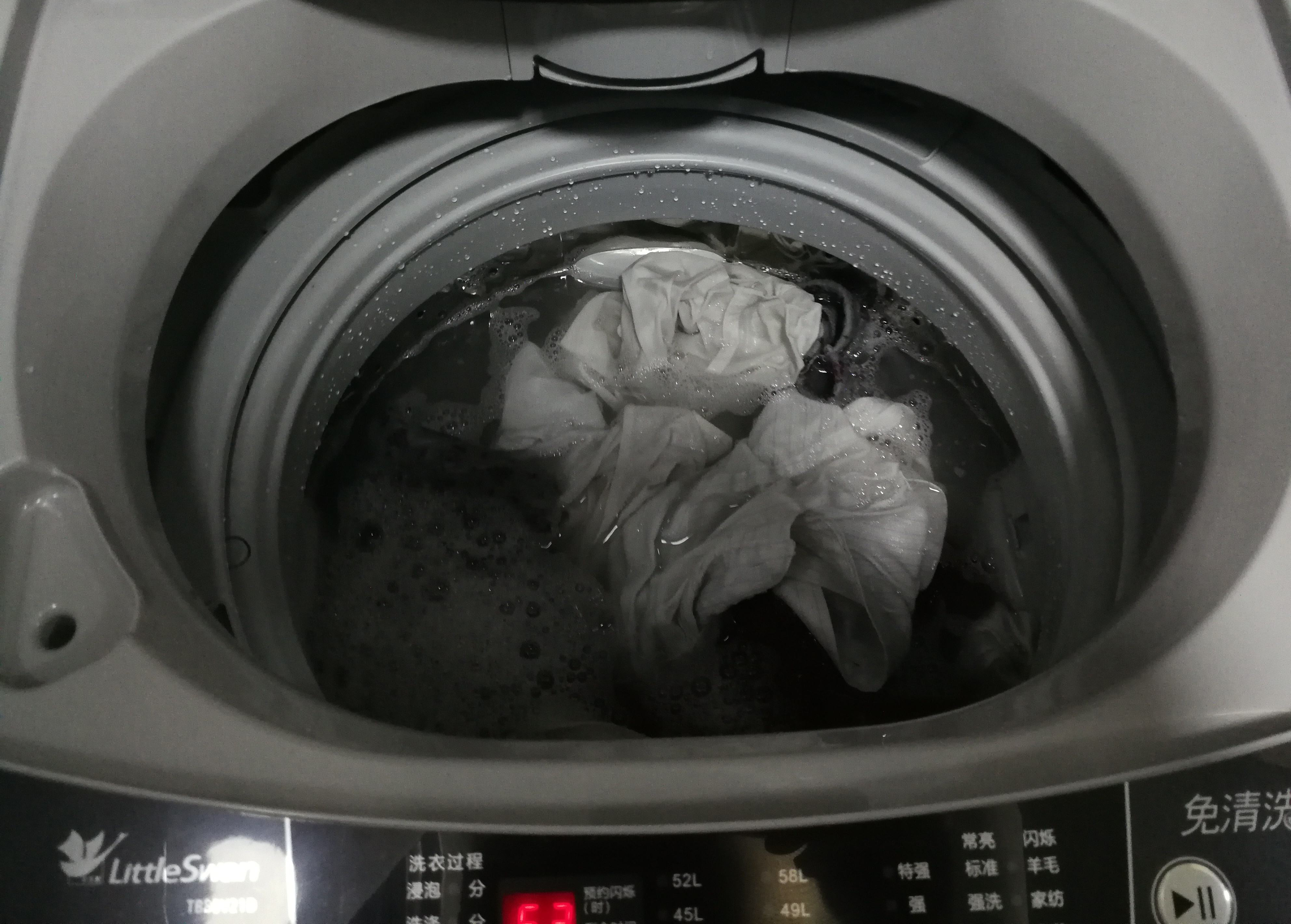 波轮洗衣机和滚筒洗衣机，到底哪个好？真的一分钱一分货吗？