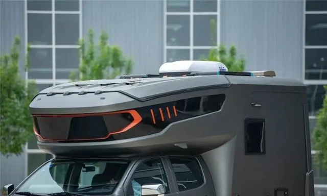 满足一家四口畅游川藏公路的越野房车，不到40万