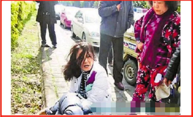 妈妈不疼、舅舅不爱,还遭闺蜜伤害,张韶涵的遭遇,没那么简单