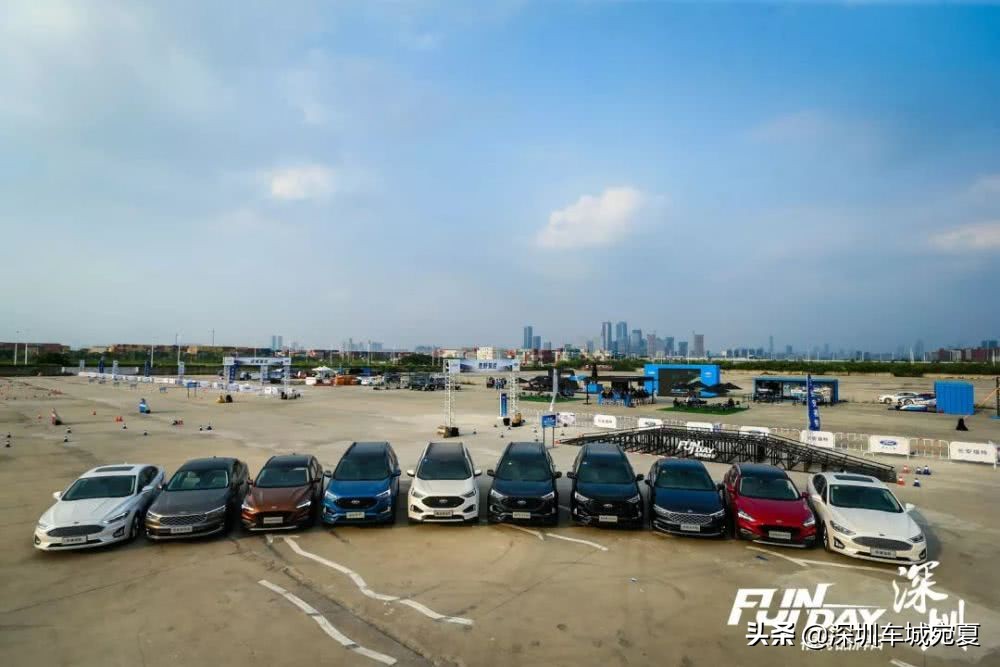 有趣的一天福特品牌迪克森站和新福特瑞杰测试驾驶成为步骤