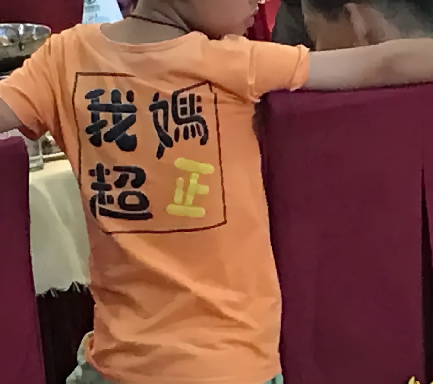 这些衣服的slogan不止酷，还有态度