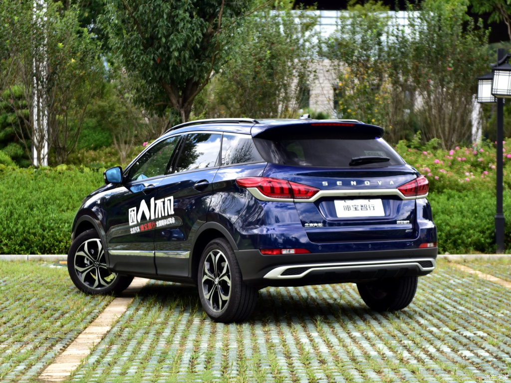 绅宝智行,售价为7.99万元-11.99万,外观上面运动感很足