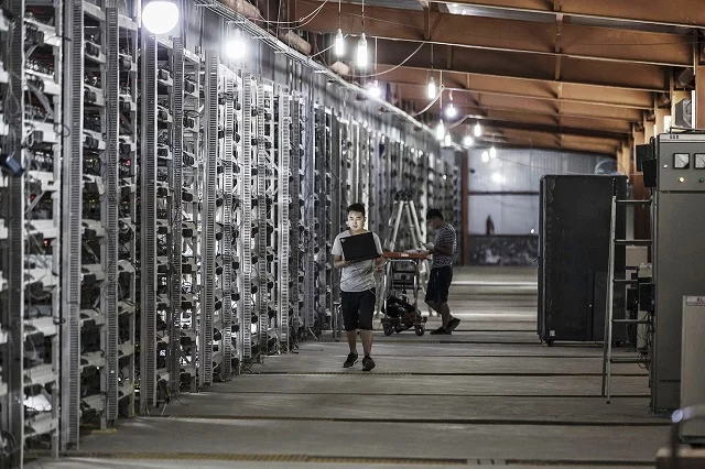 一个比特币卖4.7万，花6000元买一台矿机，多少天能回本?