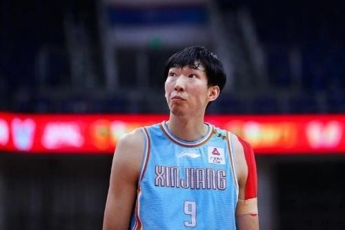 为什么詹姆斯儿子去nba打球(留给詹姆斯儿子进军NBA的时间不多了！但同年龄对比他比不过周琦)