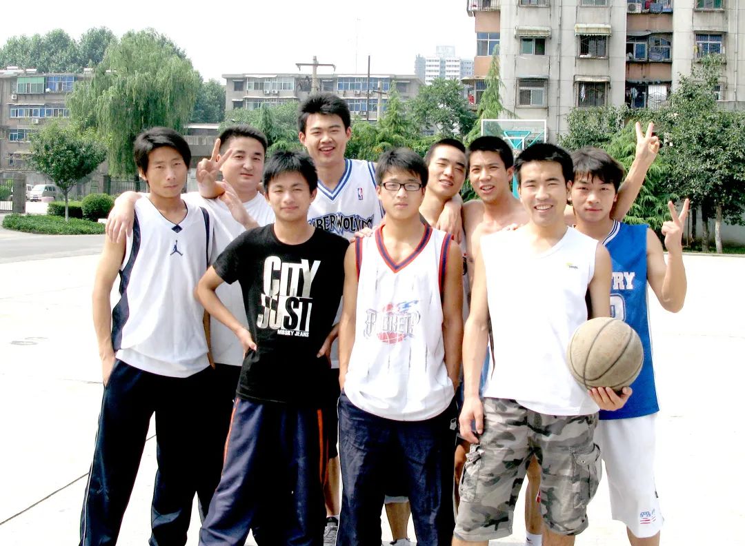 5000米海拔以上，山东小伙坚守十天十夜，他来自陕西这所高校