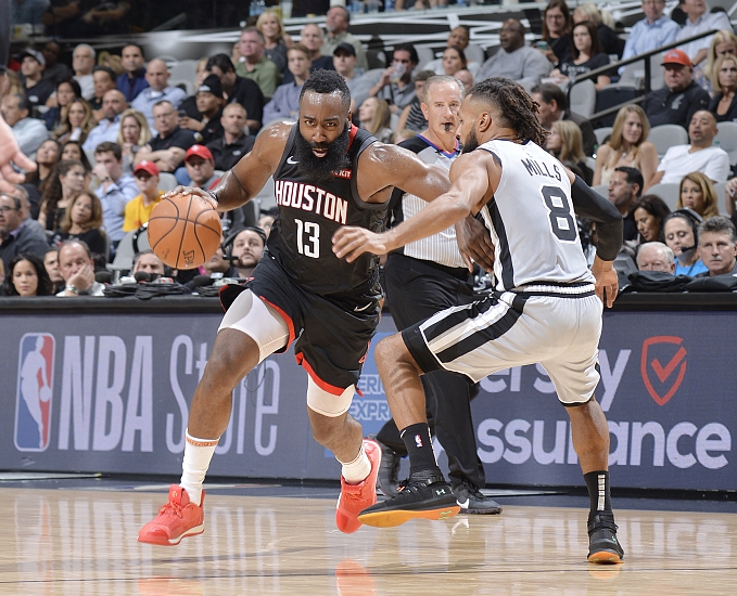 为什么nba球队要包夹哈登(哈登持球威胁性恐比詹皇还强，这也是为什么马刺都不敢包夹的原因)