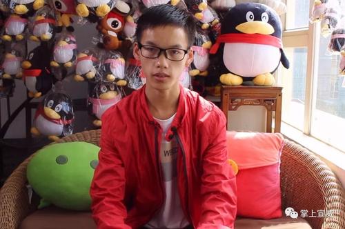 高考713分的状元，出成绩时还在工地搬砖，被清华校长点名表扬