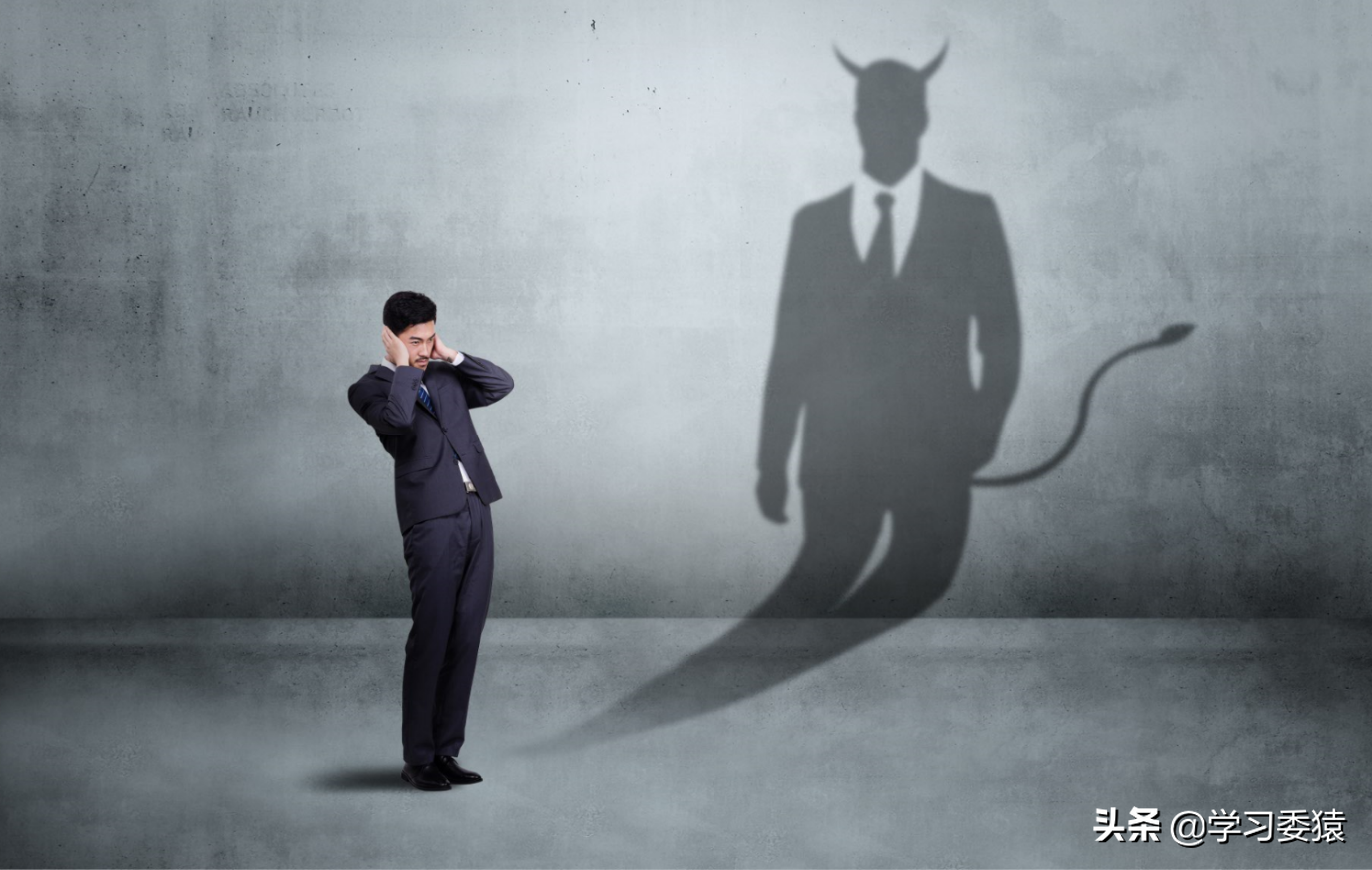 职场中提防心机深沉之人，谨言慎行莫被算计