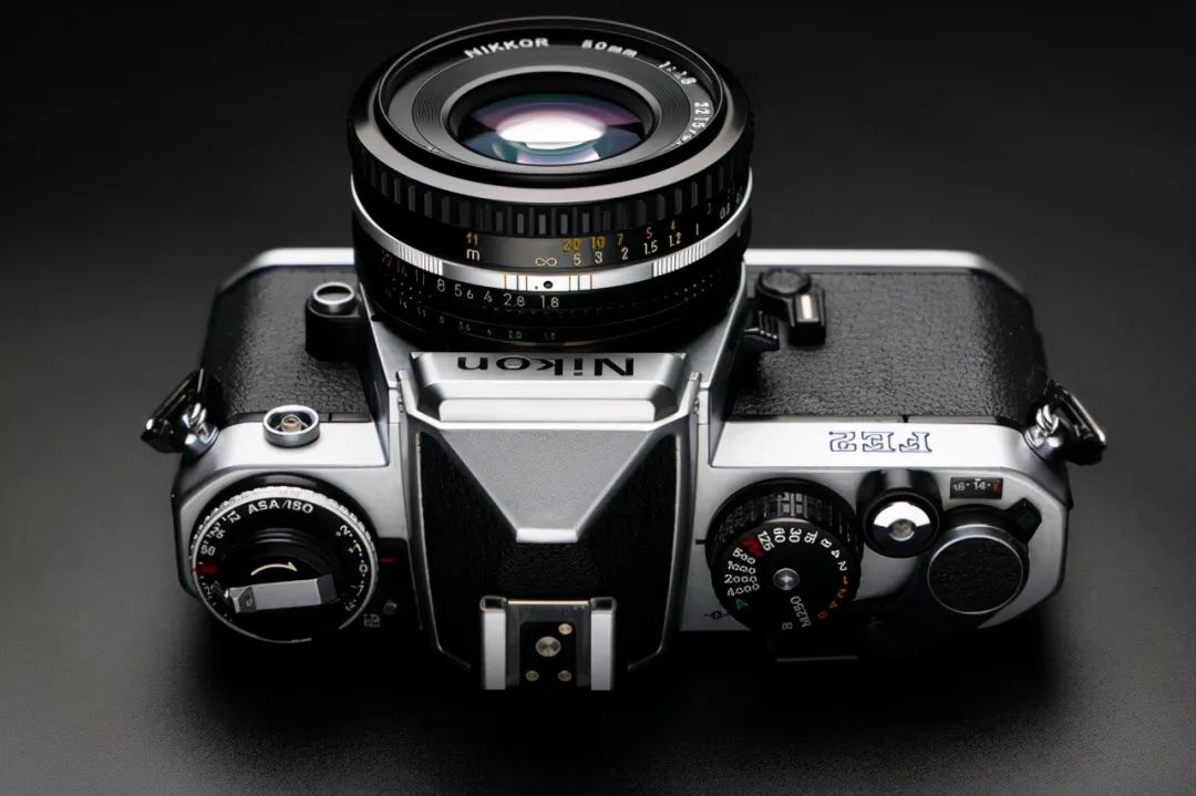 单反并非被摄影师抛弃，而是被相机制造业所颠覆