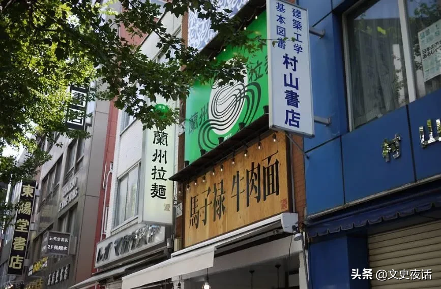 “黄桥沙拉”拍了拍你:要不要花25块钱,吃遍中国“四大快餐”?