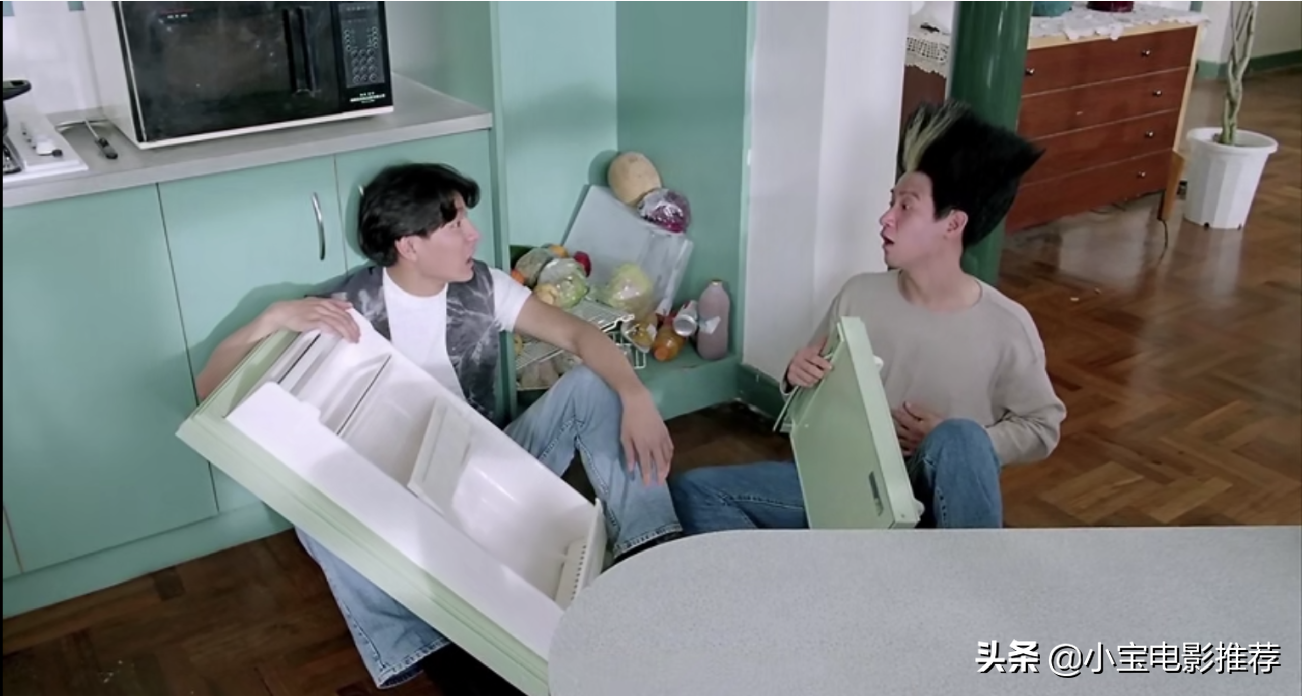 《超级学校霸王》根据街机游戏改编，明星阵容豪华到爆