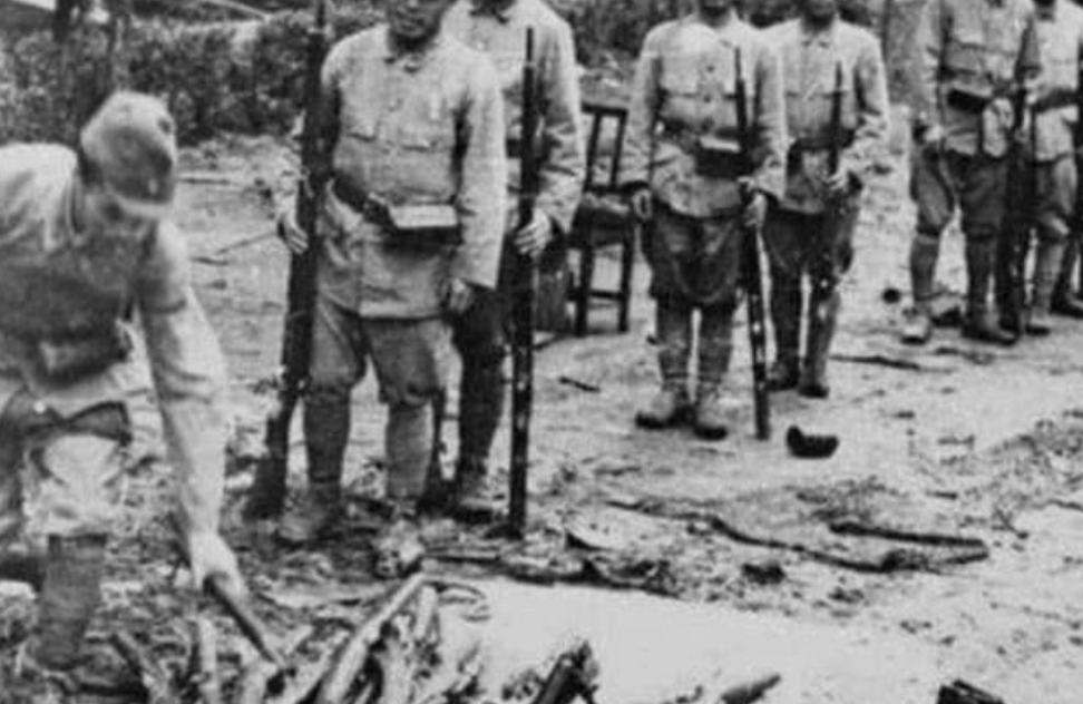 �ձ�Ͷ����͵͵��ը�������ҹ���60����ϱ����ķ��ֵ����񵯵�