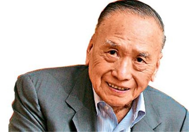 白手起家的穷小子邱德根，痛失爱妻后娶了小姨子，后患上老年痴呆