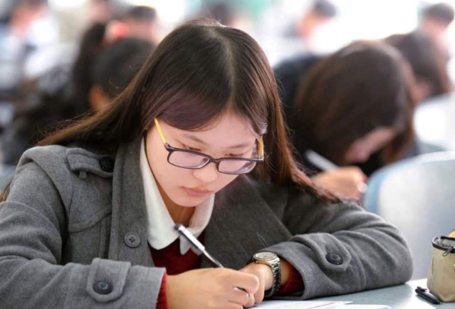 大学期间需要考下来的证书，对毕业后就业很有用，大学生要知道