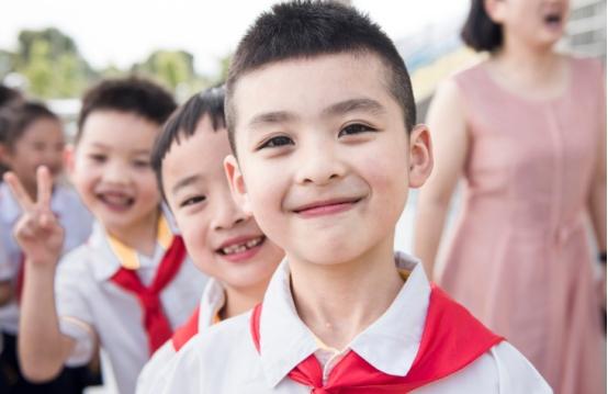 小学生“奇葩”造句火了，网友：真勇，把咱以前不敢干的都干了