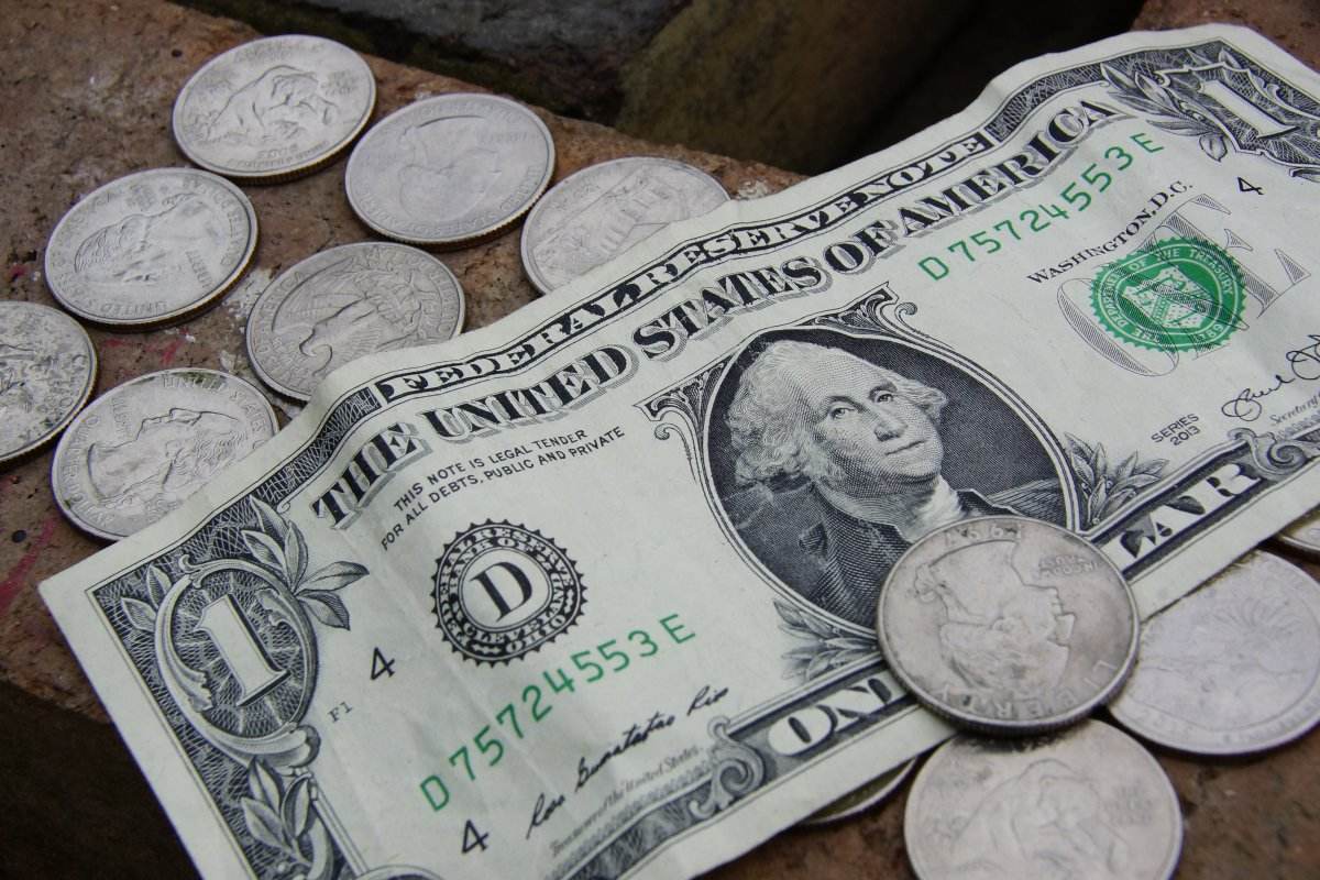 全球最“值钱”的8种货币，美元排在后面