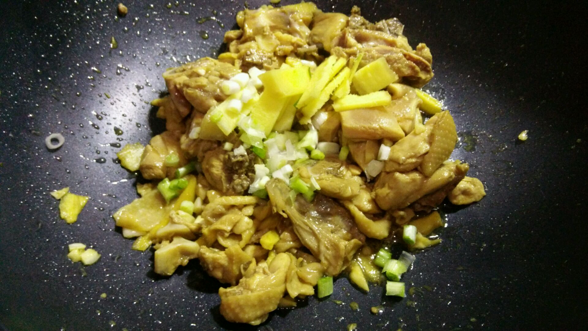 图片[4]-【鸡肉木耳焖饭】做法步骤图 简单易做又能解馋 孩子嚷着吃不-起舞食谱网