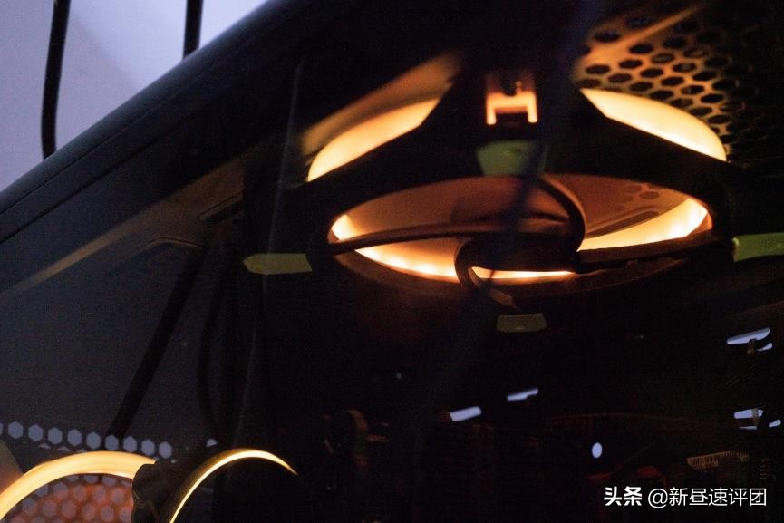 機(jī)箱內(nèi)的RGB也有門道?一文解析讓你看懂12V RGB和5V ARGB的機(jī)密