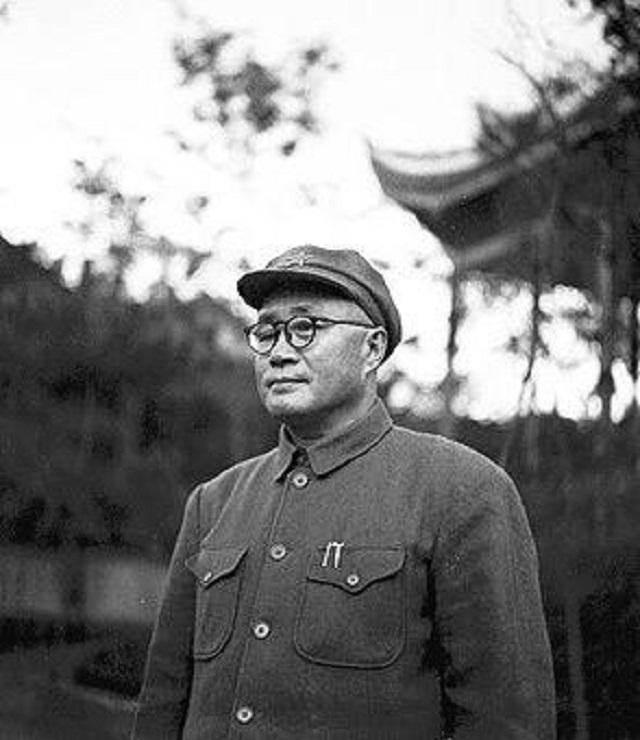 十大元帅，单论战功谁排第一？毛主席又给予了他们怎样的评价？
