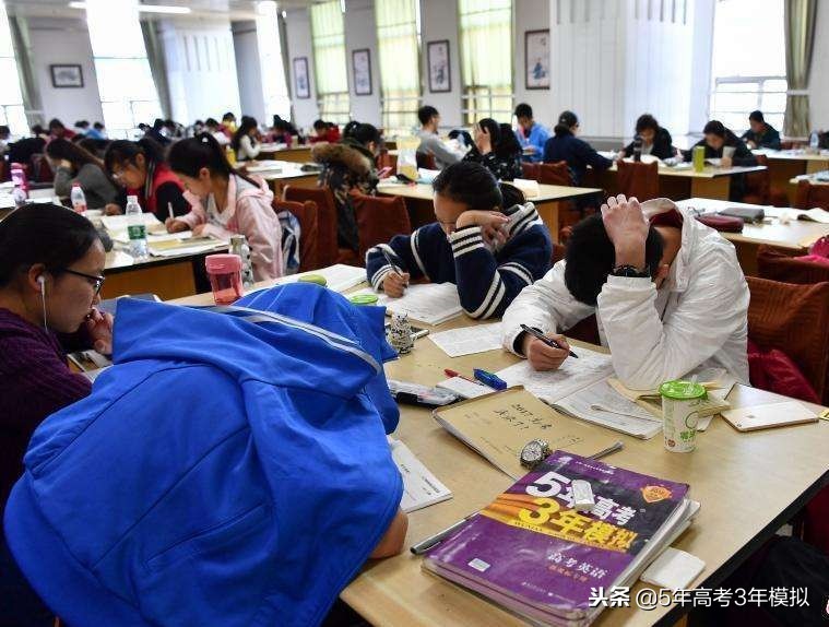 2018江西南昌理科高考第一名曾进：高考冲刺，我们可以做的更好