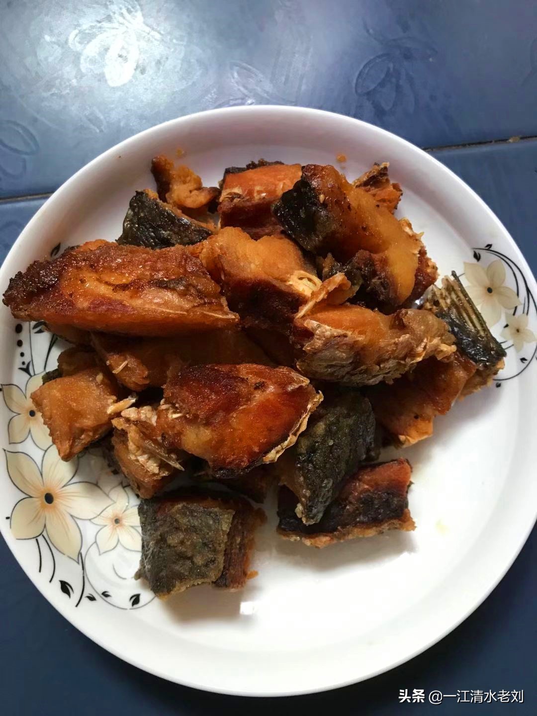 今天为大家分享一下腌制腊鱼的两种烹饪方法，希望你能喜欢