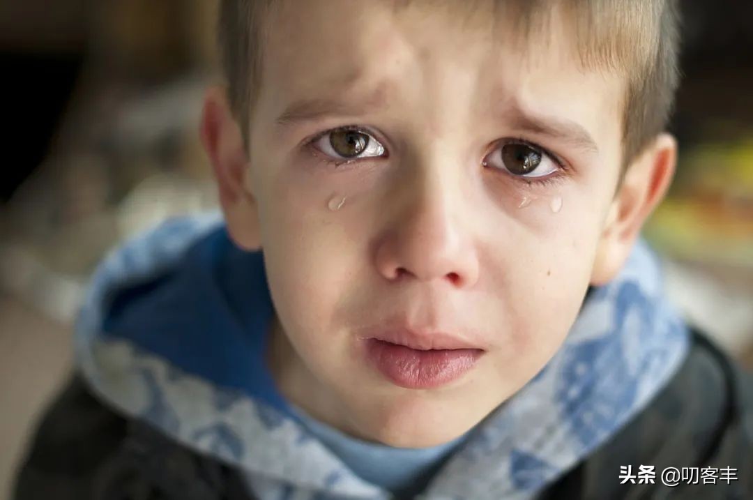 孩子老流眼泪是什么原因？