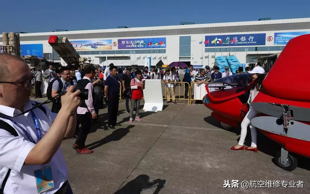 珠海航展明星：全球首款海陆空三栖飞行汽车惊艳亮相