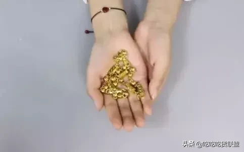 金店老板说漏嘴：不管男人女人，这几种情况万万不能戴金项链！