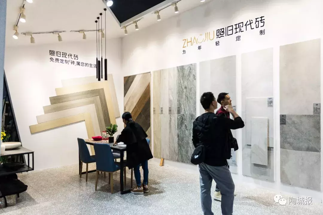 诺贝尔、新明珠、鹰牌2086、蒙娜丽莎……广州设计周，陶企人气很旺