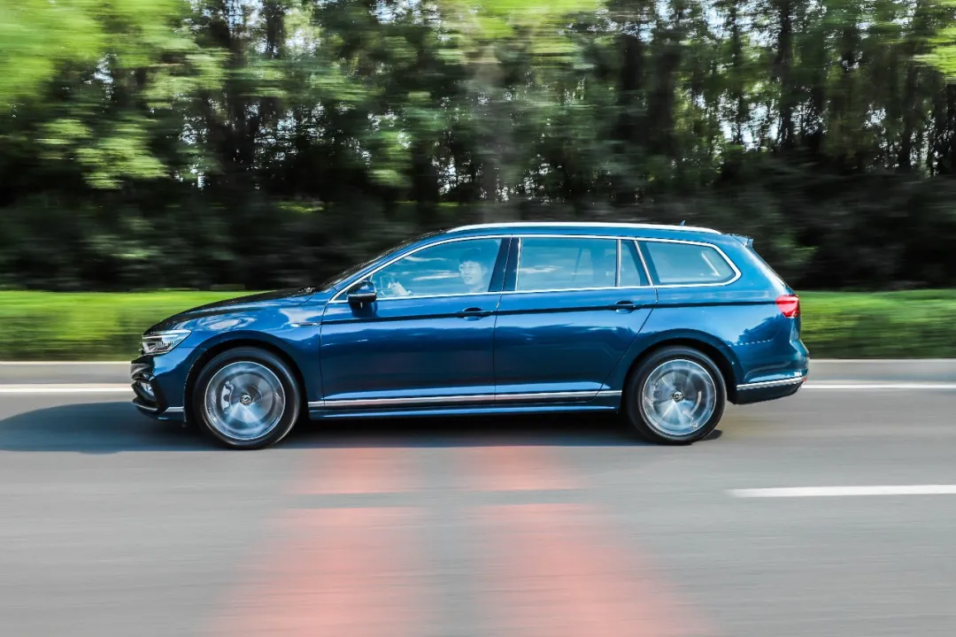 2.0T+DCC可变悬架，比轿车好看，实用性不输SUV