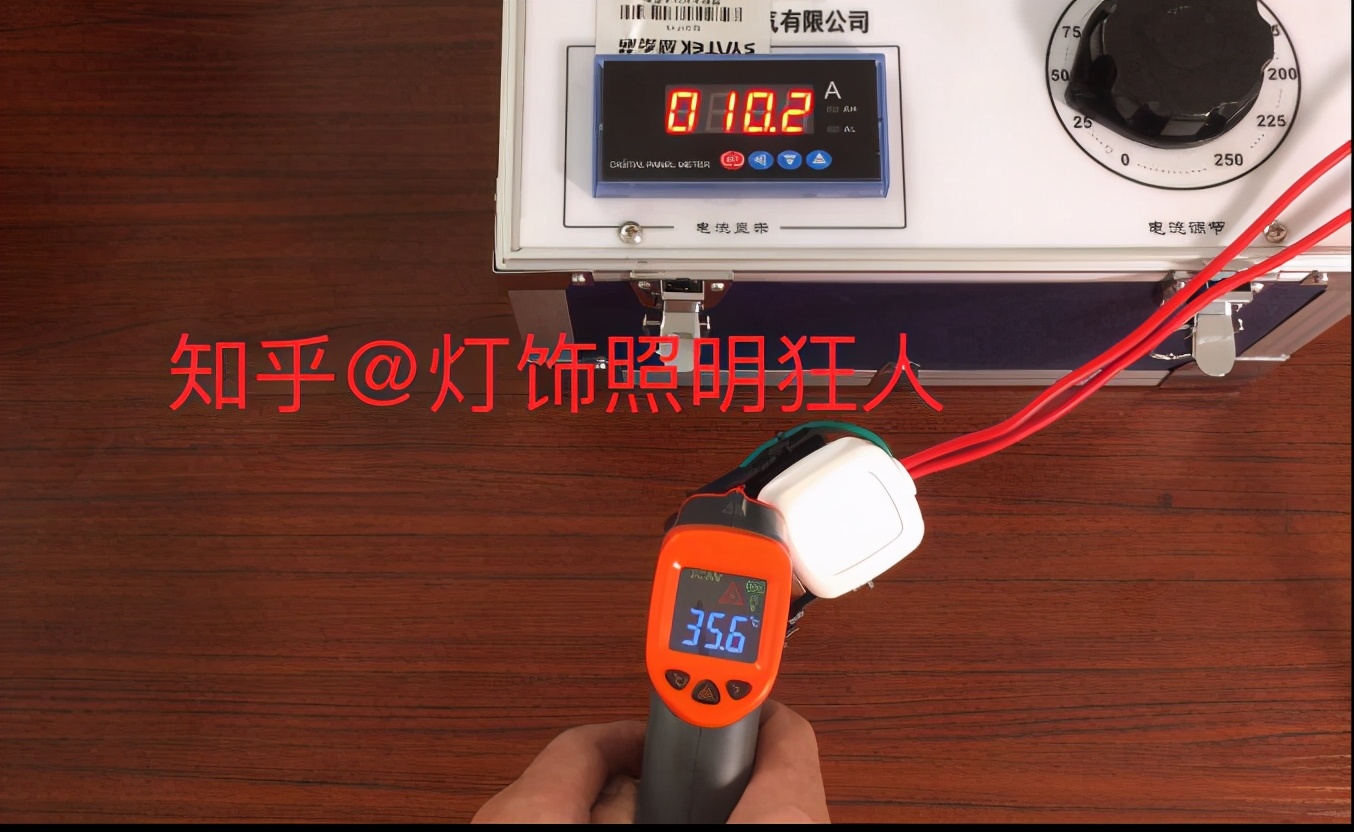 開關插座哪家強？14個品牌插座硬核測評