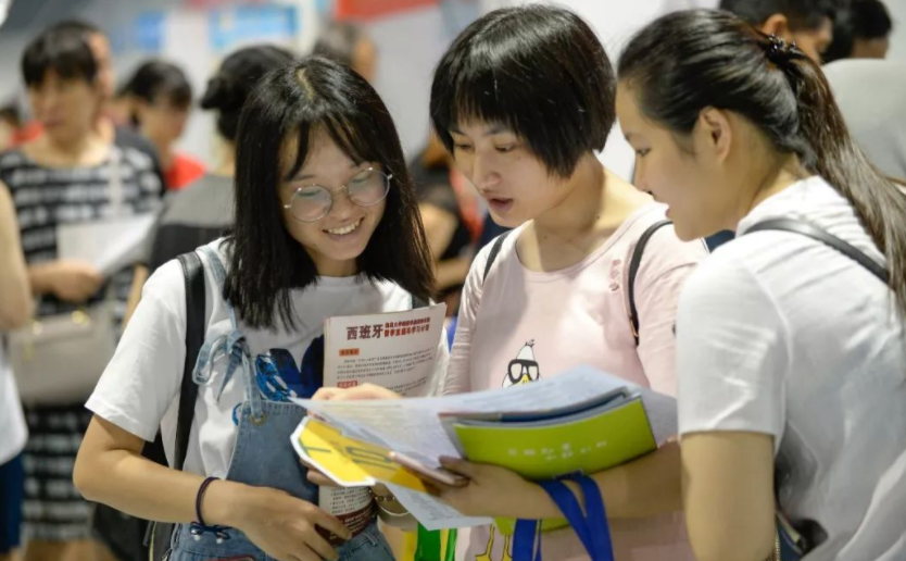 我该高考还是单招呢（同为专科学历）