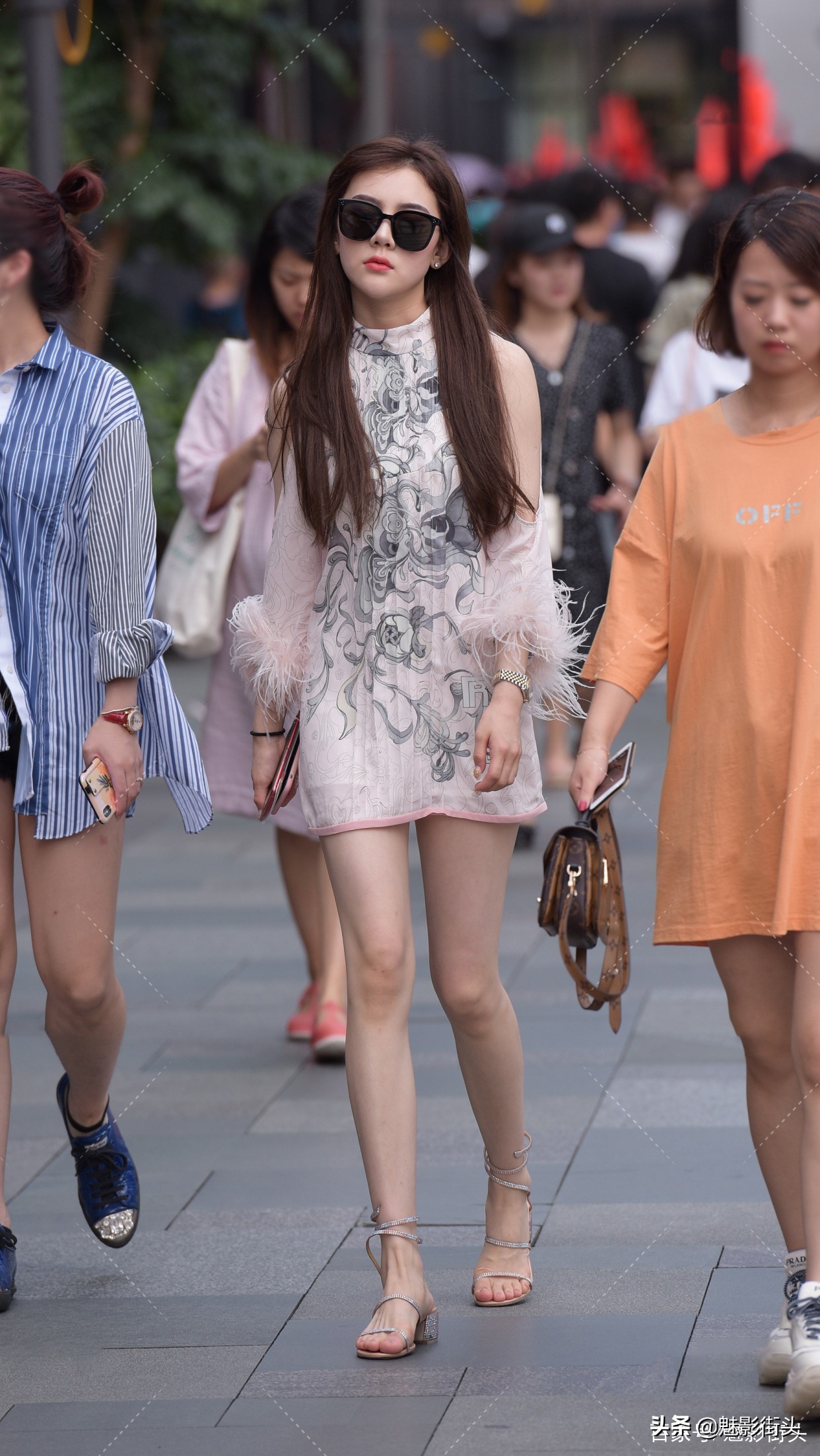 凉鞋才是夏季标配(凉鞋才是夏季标配衣服)