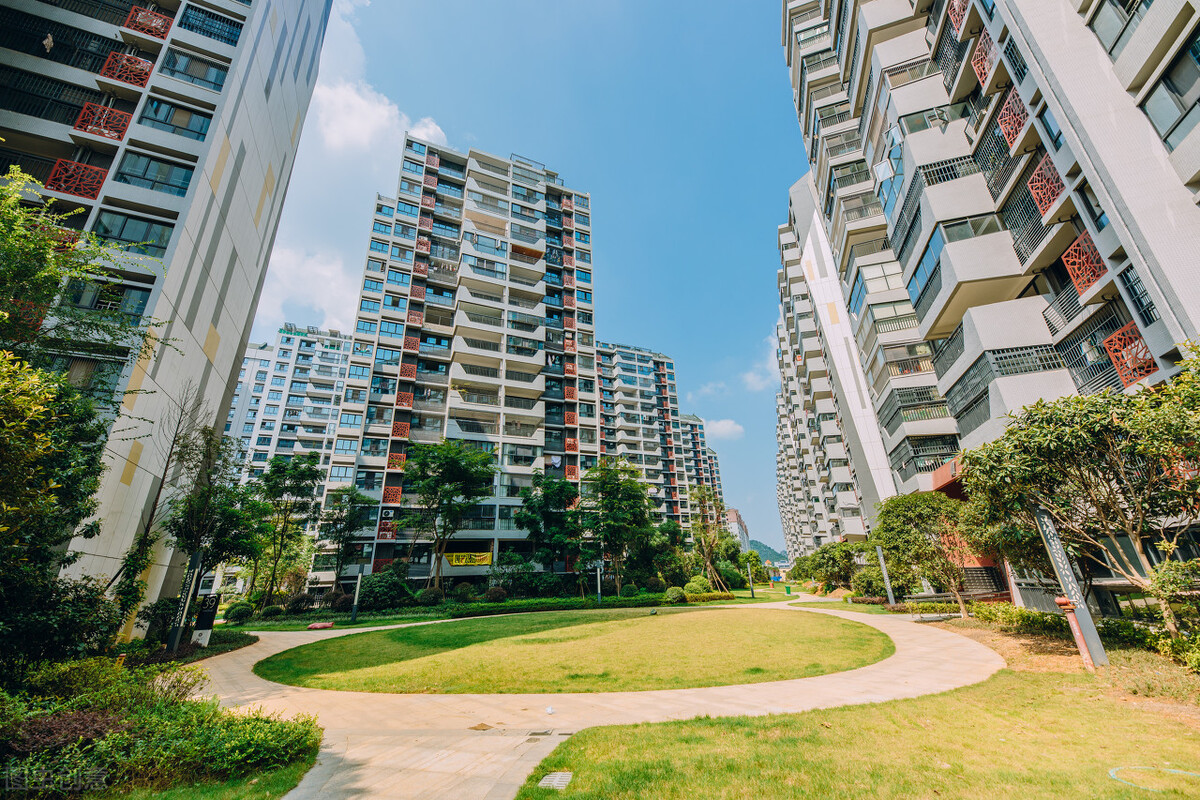 20年房贷已经还了8年，想提前还清，划算吗？银行经理：太亏了