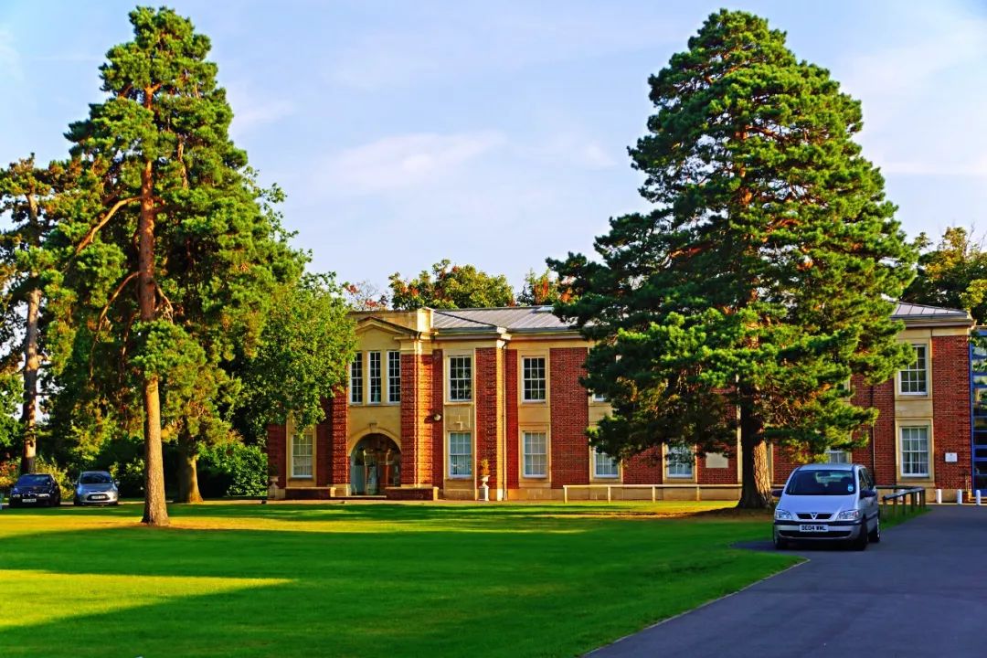 伦敦丨皇家罗素学校