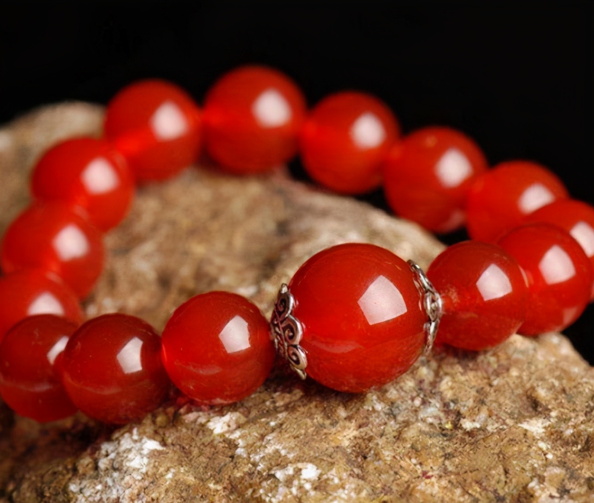 红玉髓和红玛瑙有什么区别(玉髓值钱吗) 第2张