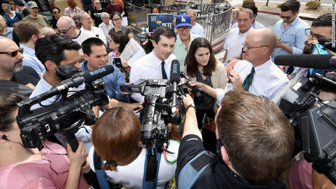 布蒂吉格逆袭爱荷华州党团会议，下一个奥巴马会在这里诞生吗？