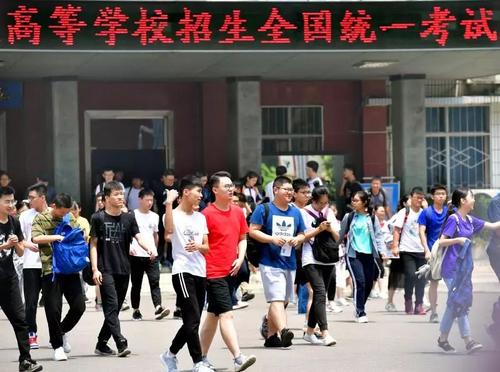 高考倒计时60天，学生出现这3种情况，家长提前注意到有备无患