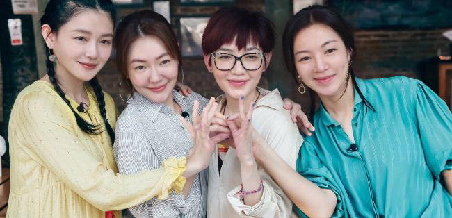 因男友而割掉子宫？从儿歌领唱到叛逆歌者，范晓萱如今过得怎样？