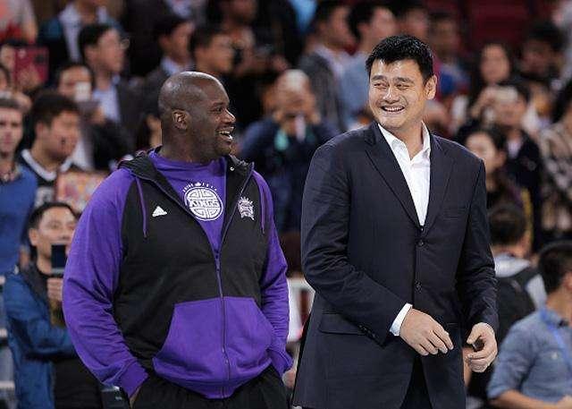 姚明为什么能在nba打球(姚明不伤有多强？美媒：NBA最伟大的球员之一 并给出三大理由)